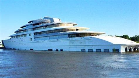 Azzam Superyacht The Largest Superyacht In The World
