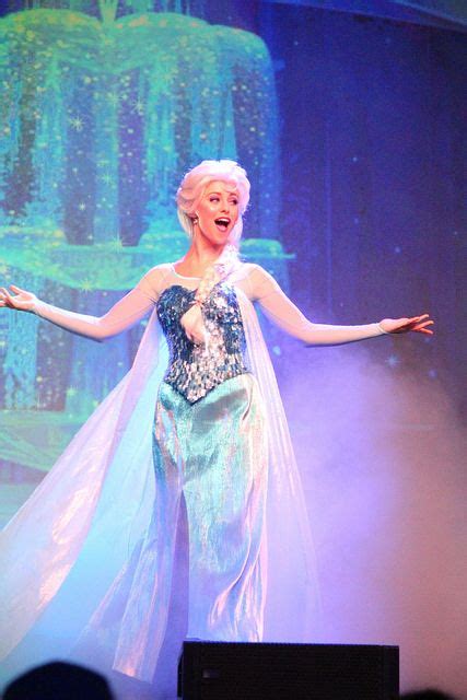 Frozen Summer Fun Event Debuts At Walt Disney World As Anna Elsa Kristoff And Olaf Appear In