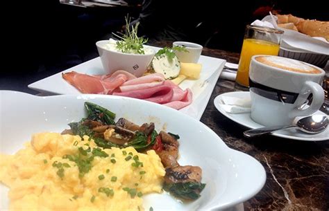 11 Of Your Favourite Breakfast Spots In Vienna Vienna Würstelstand