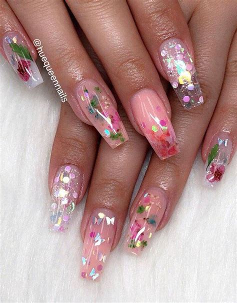 Who needs a green thumb when you've got petals on your fingers? 51 Dried Flower Nail Art Designs | Style VP | Page 11