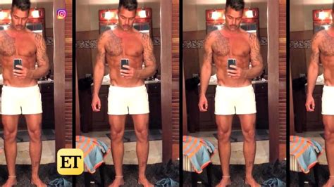 Ricky Martin Shows Off His Ripped Physique In Swimsuit Selfie