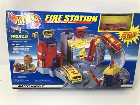 Hot Wheels Fire Station 2000 Rare Mattel 1313mockingbirdlane