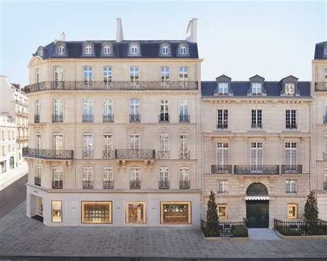 At Diors Newly Revamped Paris Flagship Lvmh Doubles Down On