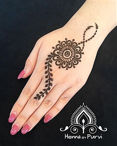 32 Floral Henna Designs Simple Background