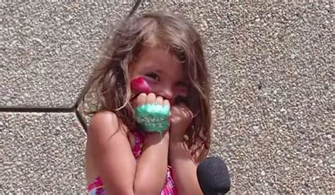 Watch Homeless Girl‘s Precious Reaction To A Surprise On Her 4th
