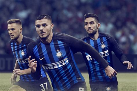 Handa e compagni presentano le nuove maglie. Inter, "A riveder le stelle": al via la campagna ...