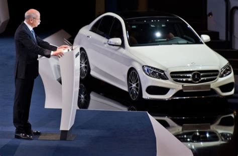 Daimler Hauptversammlung Aktion Re Loben Kurs Des Vorstands