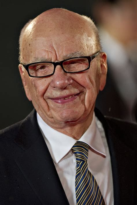 Media Mogul Rupert Murdoch Joins Twitter Offers New Years Resolution