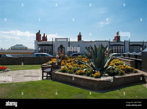 Seafront Architecture Hi Res Stock Photography And Images Alamy