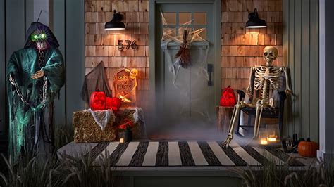 5 Outdoor Halloween Decorating Ideas Lowes
