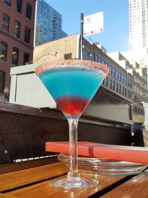 Night Life Events Sullivan S Catches Cubs Fever With Special Cocktail