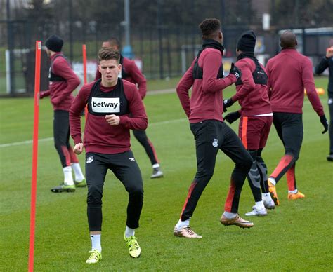 Sam Byrams First Training Session With West Ham Since Signing From Leeds Daily Star