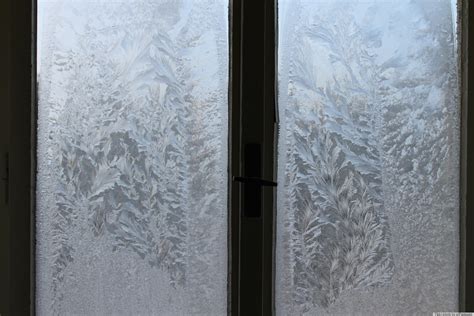 Diy window frosting film we carry the most popular window frosting which gives you an acid etched glass look. Prevent Windows From Frosting To See Clearly In The Winter | HuffPost