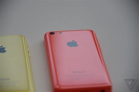 Apple Iphone 5c Hands On The New Insanely Colorful Cheaper Iphone