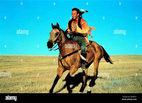 Kevin Costner On Horse Dances With Wolves 1990 Stock Photo Alamy