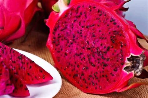 What Is Dragon Fruit Good For Many Benefits Are Bogus Superfoodly