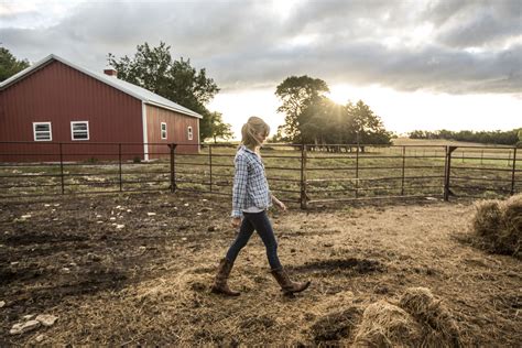 Agrilculture Farm Photography Farmer Girl Walking