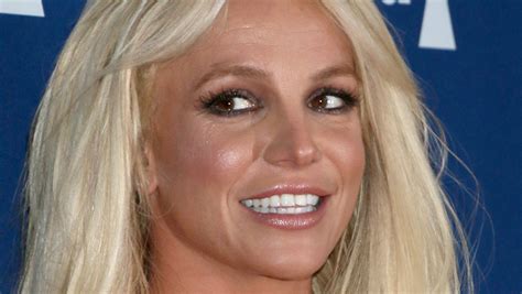 A Recent Selfie Has Fans Wondering If Britney Spears Had Her Tattoos Removed