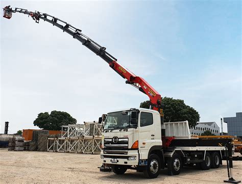 Thelorry's services include lorry and van rentals for lorry transport, house, and office relocations. Lorry Crane Singapore PALFINGER Sole Distributor - Wong Fong