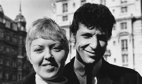 Tom Jones Wife When Did Sir Tom And His Wife Linda Marry Very Young