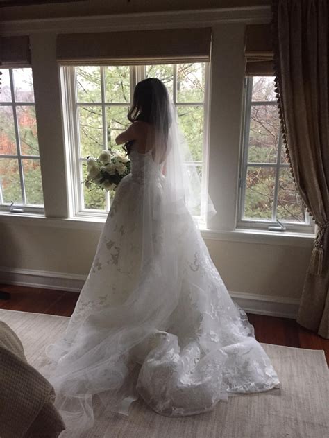 Monique Lhuillier Maeve Lace Dress Preowned Wedding Dress Save 49