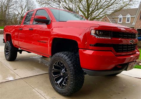 2018 Chevrolet Silverado 1500 With 20x10 19 Fuel Assault And 3512