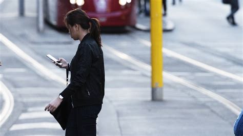Pedestrian Council Of Australia Calls For 200 Fines For Crossing The Road While On Your Phone