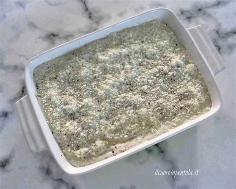 Le lasagne ai carciofi sono un primo piatto sostanzioso e vegetariano, realizzato con una farcitura di carciofi, besciamella e provola. Lasagne ai Carciofi (Facili e Veloci): ricetta Vegetariana ...