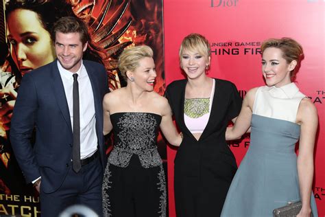 ‘the Hunger Games Catching Fire Premieres Draw Stars Crowds