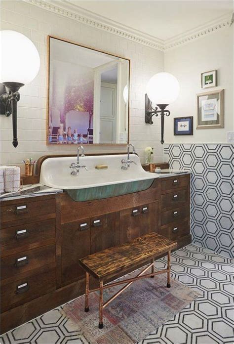 Choose from a wide selection of great styles and finishes. 5 Foot Double Sink Bathroom Vanity Ideas to Steal From A Gorgeous Vintage Style Bathroom | Bad ...