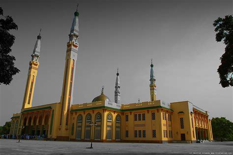 The Grand Mosque Conakry Guinea Islam In Guinea Represe Flickr