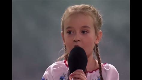 Amelia Anisovych Sang The Anthem Of Ukraine Амелия Анисович спела гимн Украины Youtube