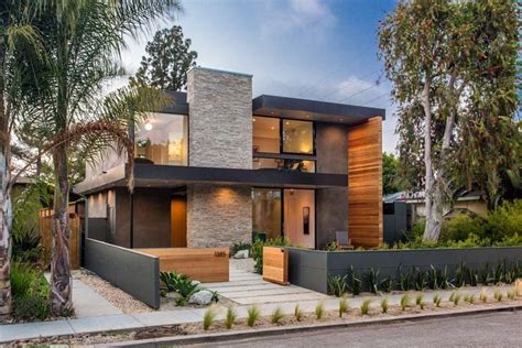 30 Trending Modern Home Exterior Design For Your Decorations