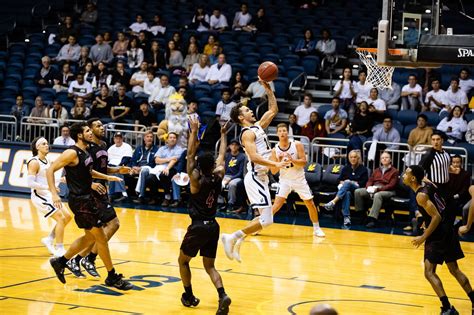 Tritons Win Fifth Straight Game After 16 Point Comeback The Ucsd Guardian