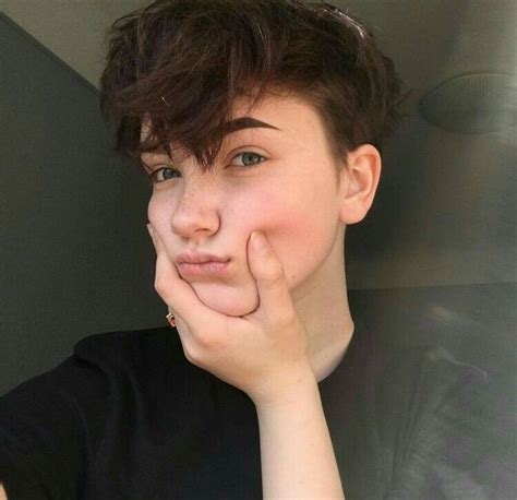 For a super curly short style, try out androgynous hairstyles like this curly crop! Pin by Margarita on Screenshots | Androgynous hair, Fluffy ...