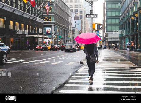 Street Scene On Rainy Day Hi Res Stock Photography And Images Alamy