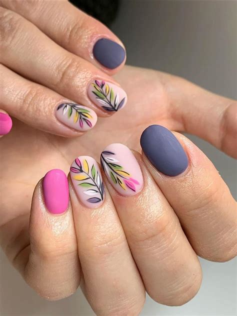40 Flowers Nails Design Trends For Spring 2021