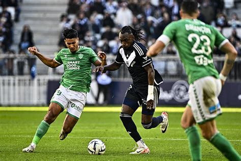 Ligue Bordeaux Et Saint Etienne Dos Dos Auxerre Vire En T Te