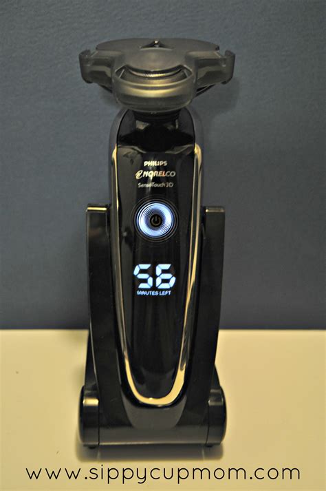 Holiday Gift Idea for Dad: Philips Norelco SensoTouch 3D Electric Razor ...