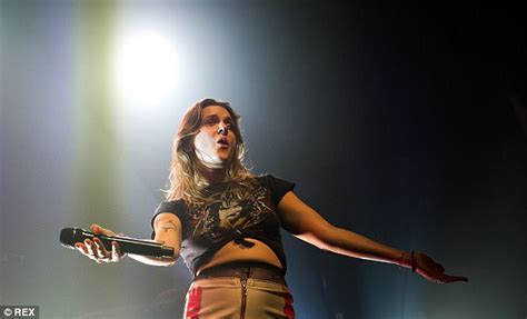 Swedish Singer Tove Lo Shocks By Flashing Her Bare Breasts Daily Mail Online