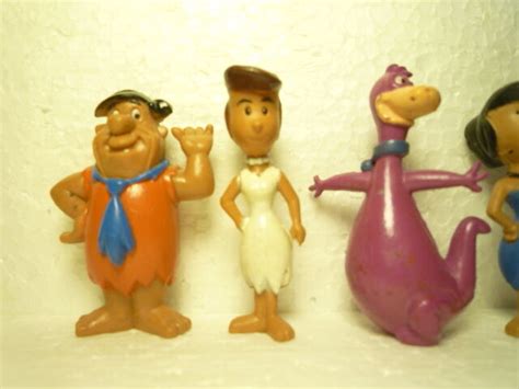5 Vintage Flintstones And Rubbles Figure Fred Wilma Barney Betty Dino