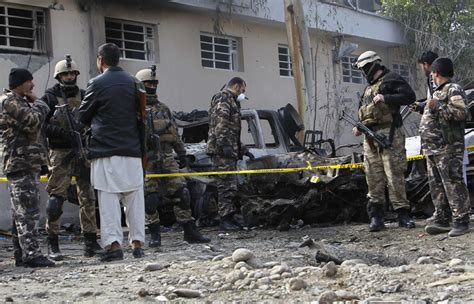 Οι ταλιμπάν κατέλαβαν σήμερα την πόλη γκάζνι, 150 χιλιόμετρα νοτιοδυτικά της καμπούλ, την δέκατη πρωτεύουσα επαρχίας που θέτουν υπό τον έλεγχό τους σε διάστημα. Αφγανιστάν: 19 νεκροί στρατιώτες από επίθεση Ταλιμπάν ...