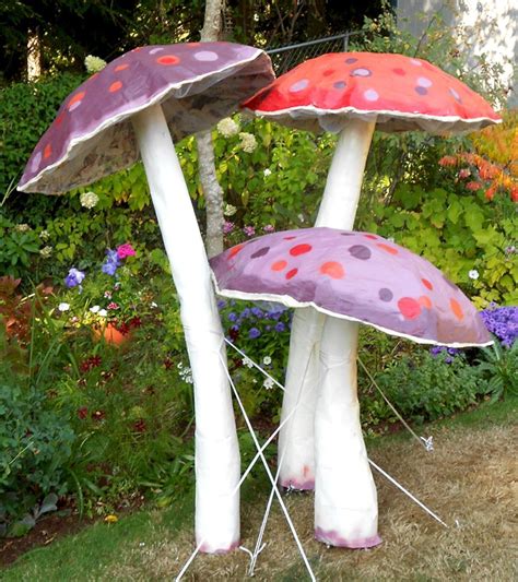 23 Diy Garden Mushrooms Design To Increase Your Backyard Alice In
