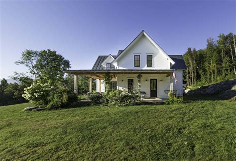 Reframing The Classic Vermont Farmhouse Vt Ski Ride