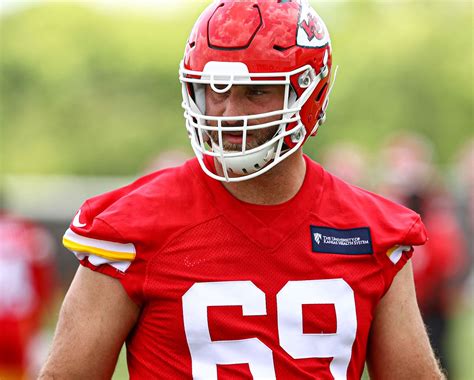 Roster Decision Looming Today For Chiefs Ol Kyle Long Chiefs Digest