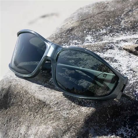 Vistana Large L Steel Polarized Gray Cocoons