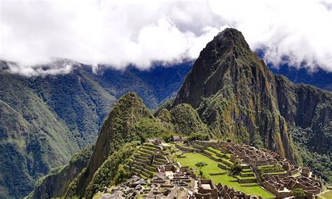 Machu Picchu And Wayna Picchu Mystik Nebel Geister And Faszination In