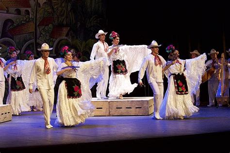 Los 11 Bailes Mestizos De México Más Populares