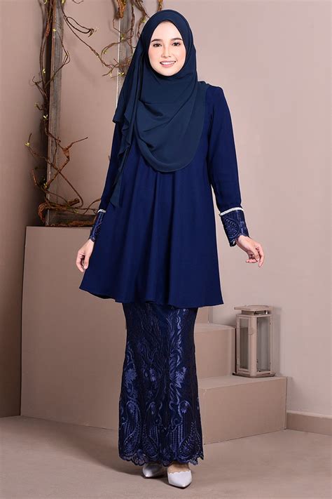 Soft pink, royal blue, mocha. Paling Keren Baju Raya Navy Blue 2019 - Kelly Lilmer
