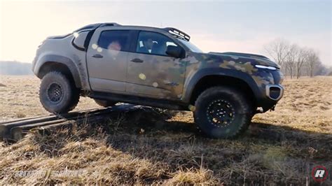 Video Off Roading In The Us Armys New Chevy Colorado Zh2